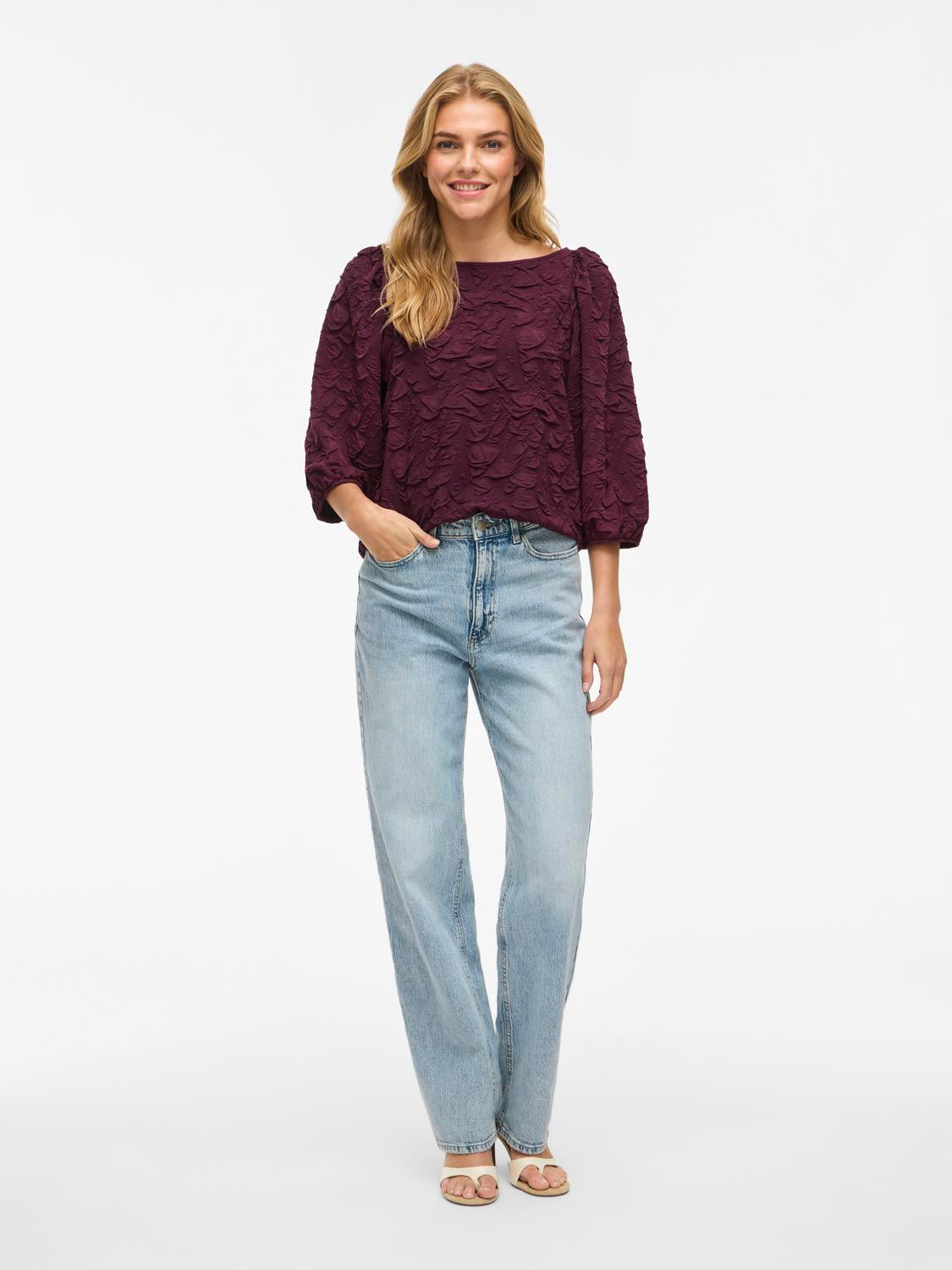 model_shot-front_full